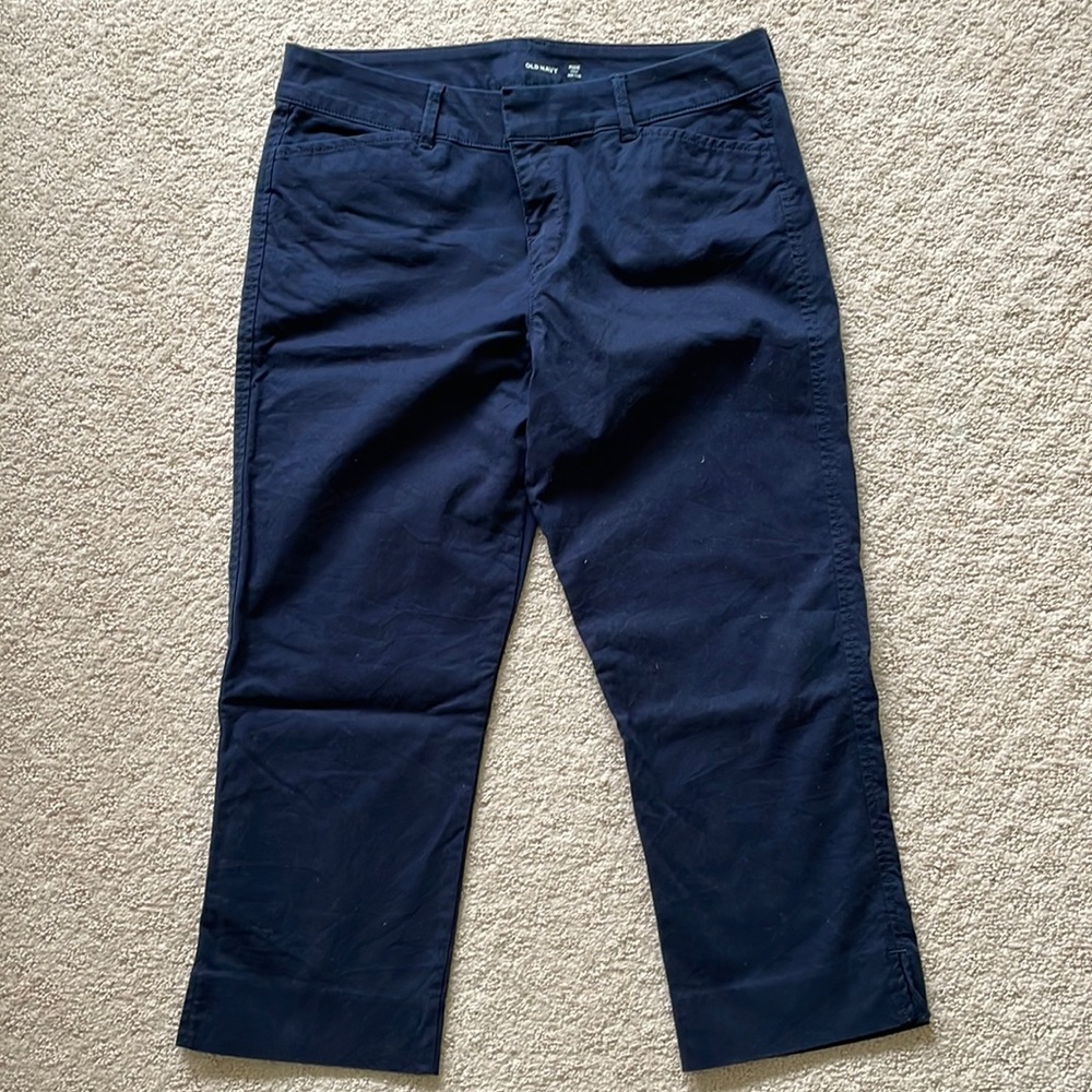Old Navy Pixie Crop, Size 4